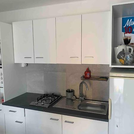 Le Depot Appartement Du Port A Champvert ภายนอก รูปภาพ