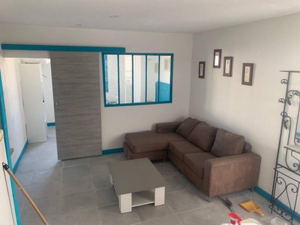 Le Depot Appartement Du Port A Champvert ภายนอก รูปภาพ