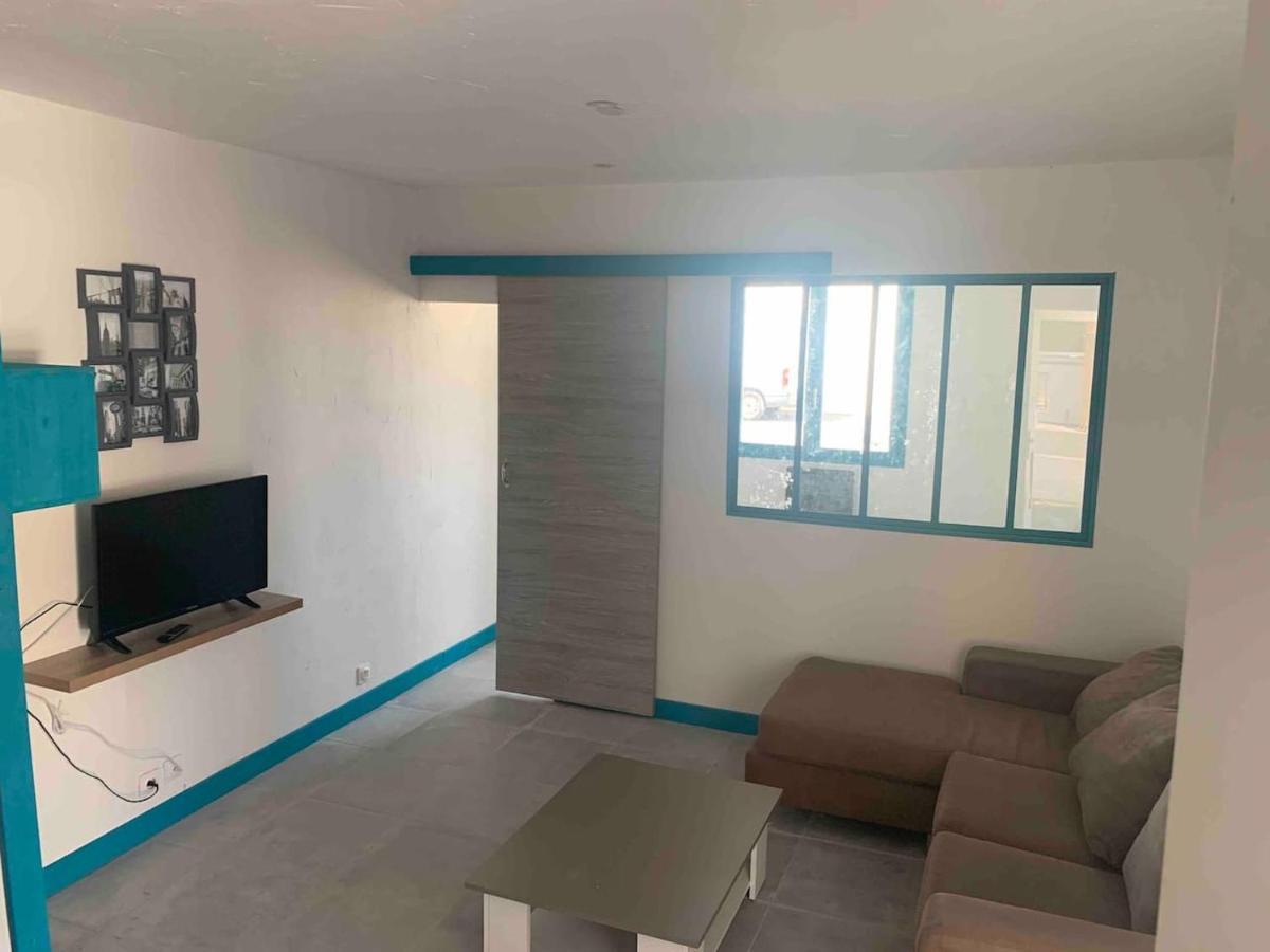 Le Depot Appartement Du Port A Champvert ภายนอก รูปภาพ