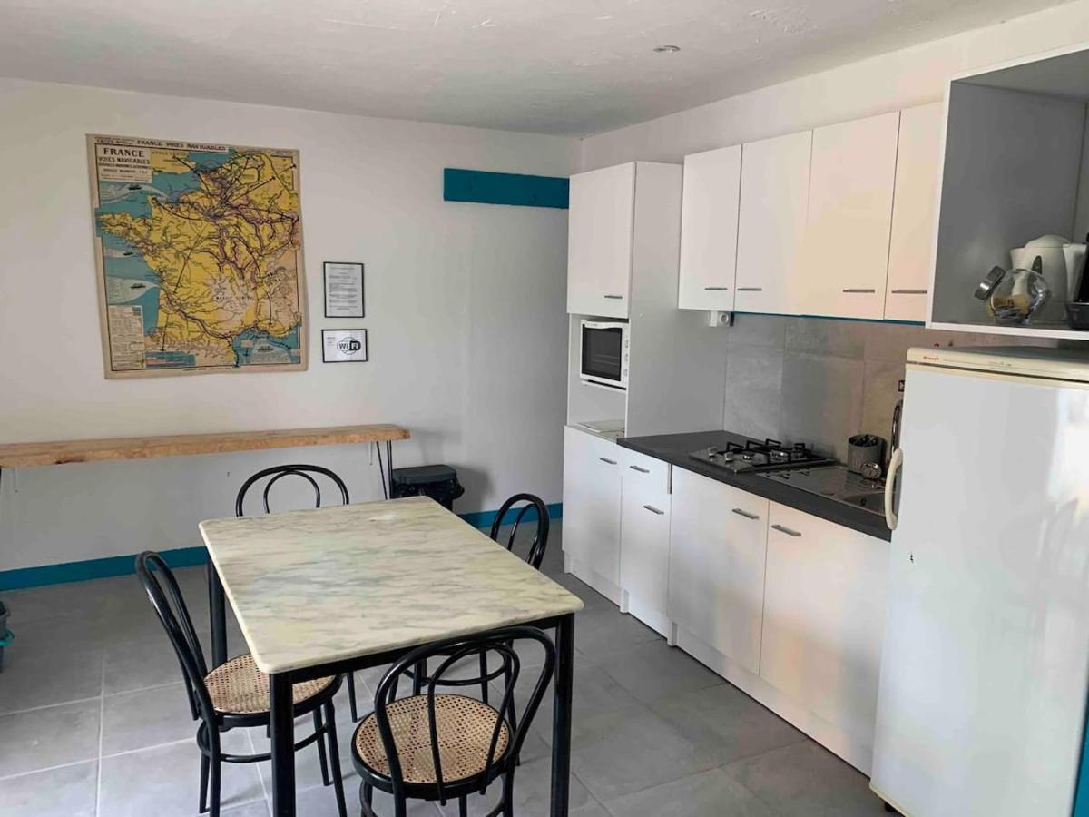 Le Depot Appartement Du Port A Champvert ภายนอก รูปภาพ