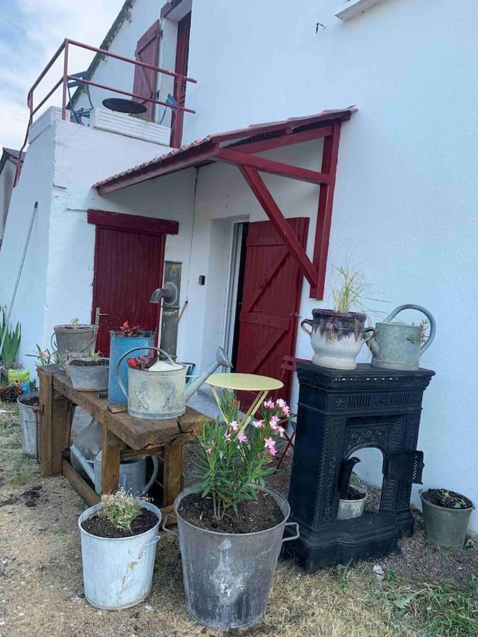 Le Depot Appartement Du Port A Champvert ภายนอก รูปภาพ